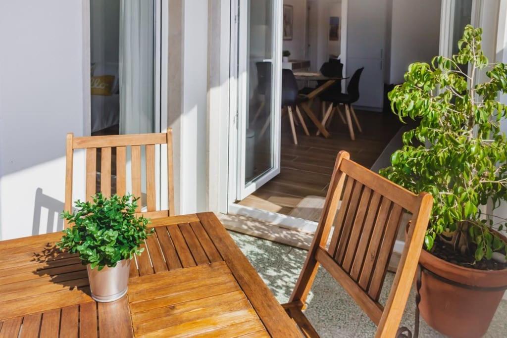 Lovely & Bright Renovated Apt. W/ Balcony In Lagos Esterno foto