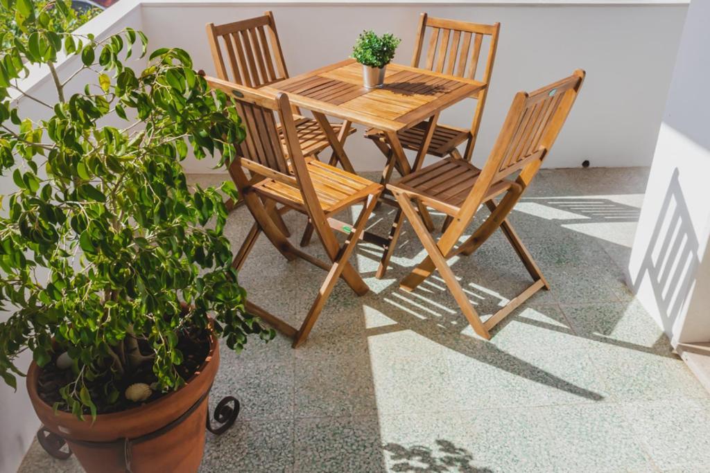 Lovely & Bright Renovated Apt. W/ Balcony In Lagos Esterno foto