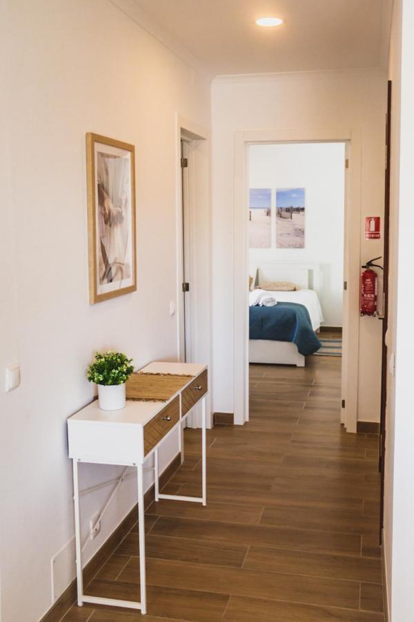 Lovely & Bright Renovated Apt. W/ Balcony In Lagos Esterno foto